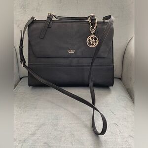 NWOT Guess black alligator print tote. Vegan. Crossbody, shoulder, or handbag